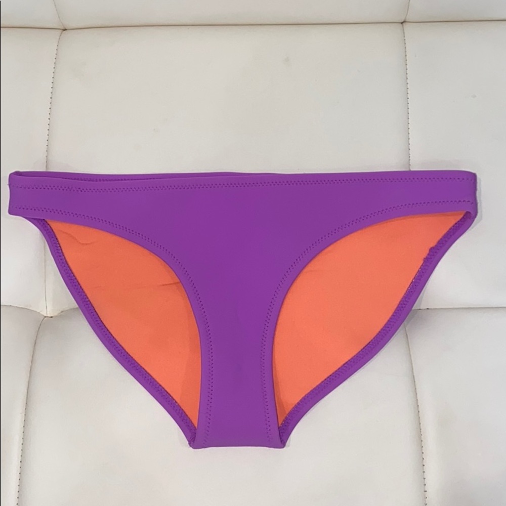 Triangl neoprene bathing suit bottoms size medium